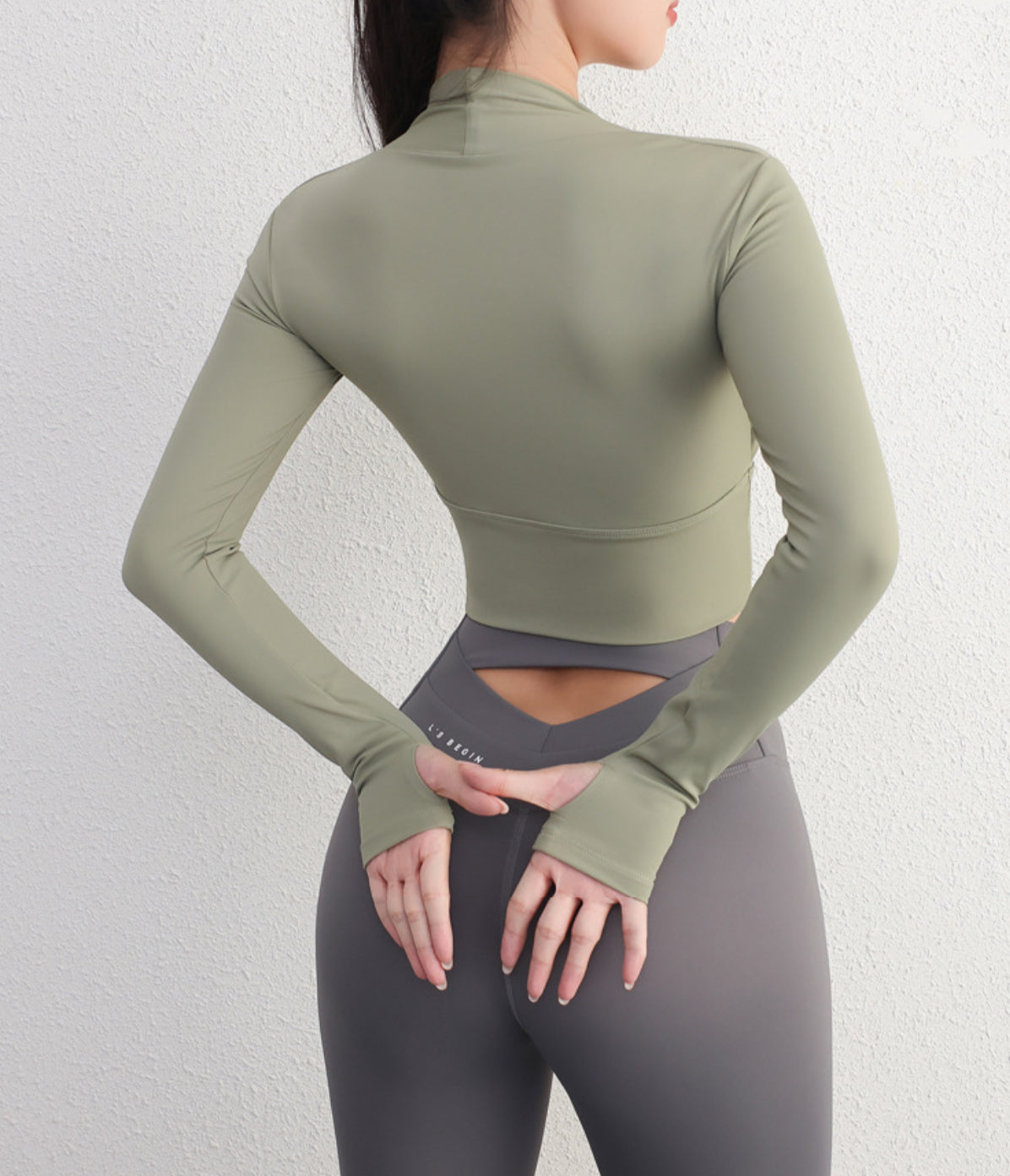 Yoga Activewear Long-Sleeve Crop-Top