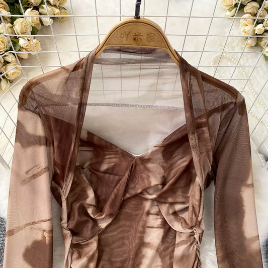 Mesh Sweetheart Neck Tie-dye Top.