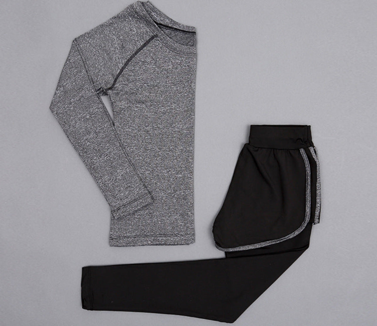 yoga wear long-sleeved two-piece set for women nylon.