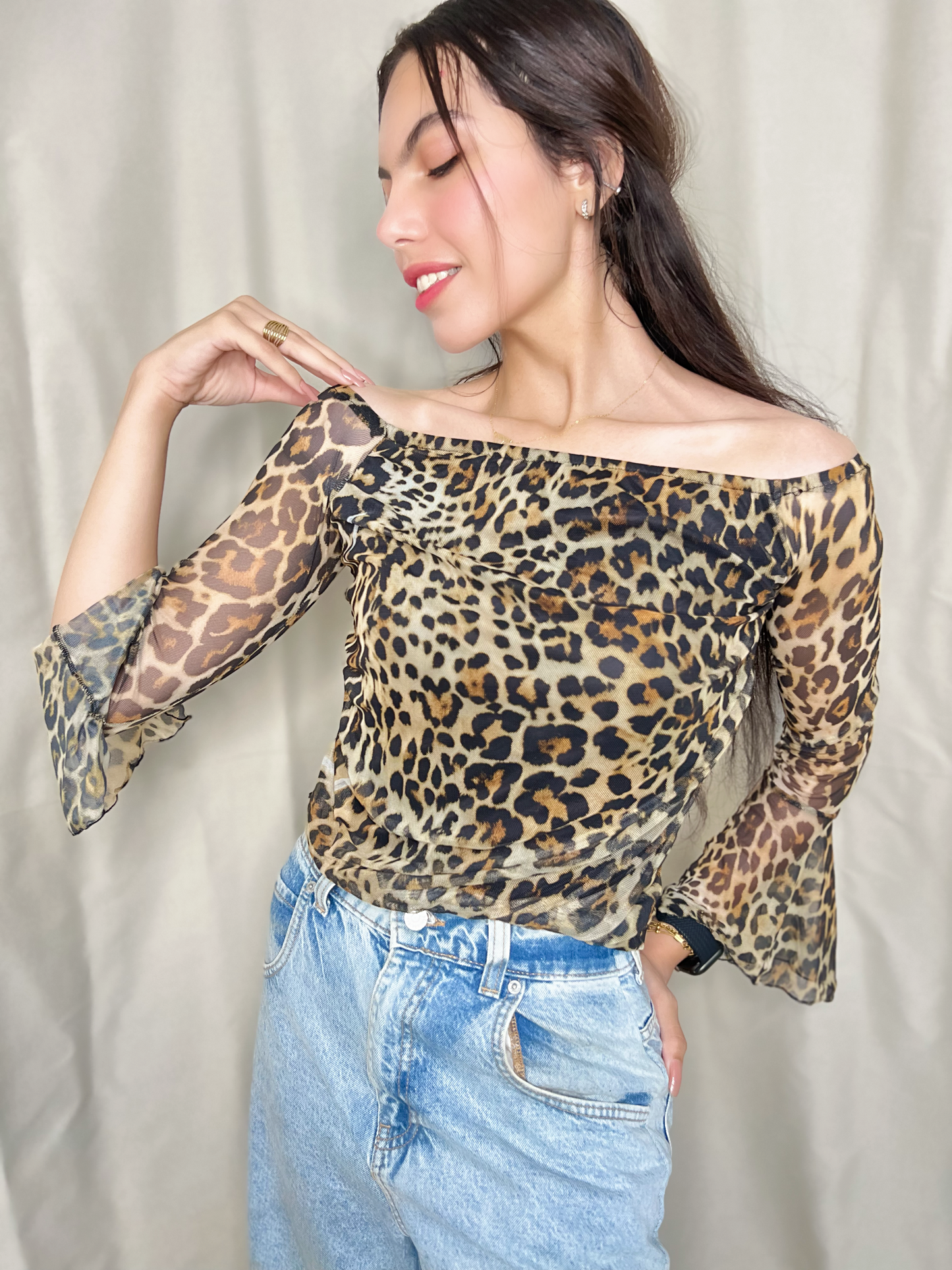 Elegant Mesh Long Sleeves Top.