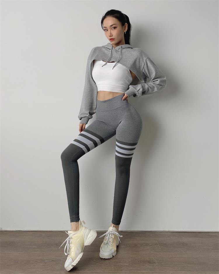 Cross-border Internet celebrity fitness pants women's tight elastic high-waisted peach butt belly-controlling yoga pants quick-drying sports tights.