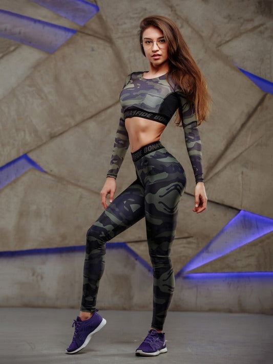 Sexy Camouflage Long Sleeve T-Shirt and Leggings Tracksuit Yoga Wear Wading Sports Fitness Wear.