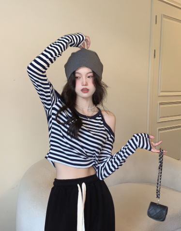 Design sense off-the-shoulder striped T-shirt women's 2022 autumn new niche tight-fitting long-sleeved slim short student tops